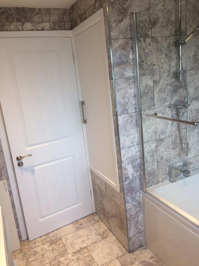 Beautiful En-Suite Bedroom Ipswich Exterior foto