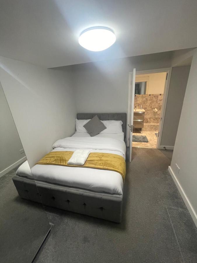 Beautiful En-Suite Bedroom Ipswich Exterior foto