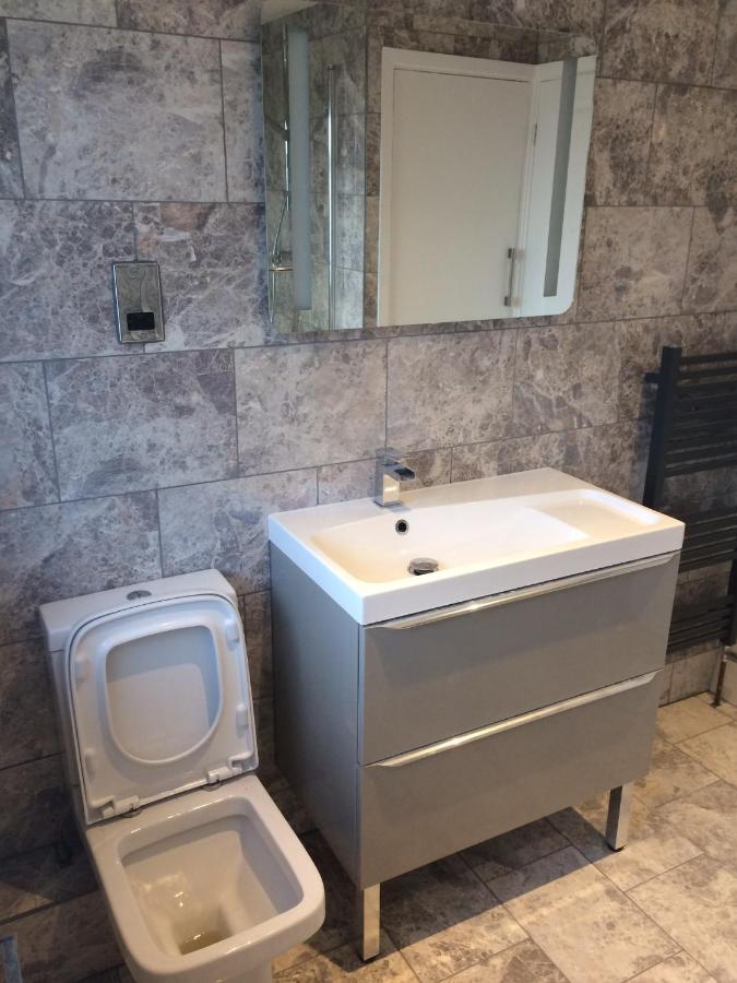 Beautiful En-Suite Bedroom Ipswich Exterior foto