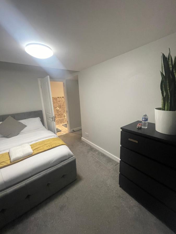 Beautiful En-Suite Bedroom Ipswich Exterior foto